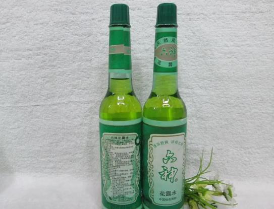 花露水喷子车里有没有危险？花露水涂上太凉了冲水可以吗