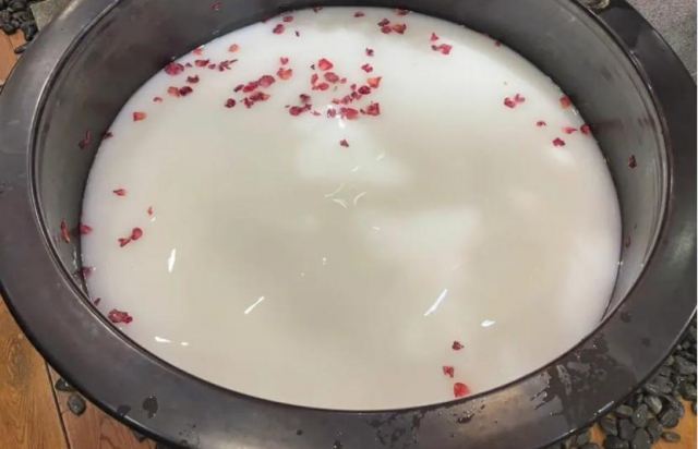 牛奶浴用什么牛奶最好？牛奶浴的危害