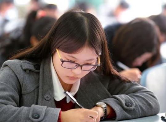 公务员考试年龄限制是35还是40？2024年公务员考试会打破35岁年龄限制吗