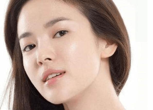 脸油头发油是湿气重吗 脸出油和脾胃有关系吗