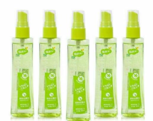 花露水喷衣服上会有痕迹吗?花露水需要涂全身才可以防蚊吗 花露水喷衣服上会有痕迹吗?花露水需要涂全身才可以防蚊吗