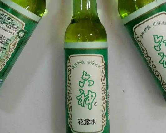 花露水有沉淀物正常吗?花露水涂脚心能去除脚臭吗 花露水有沉淀物正常吗?花露水涂脚心能去除脚臭吗