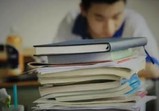 高三保送之后直接上大学吗？保送生可以提前上大学吗